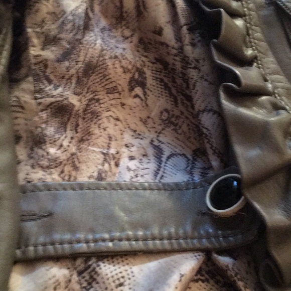 Jacket - Picture 4 of 8